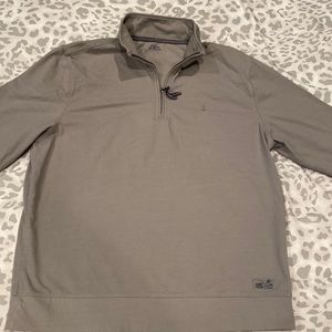 Men’s Izod Salt Water 1/4 zip long sleeve pull over shirt.